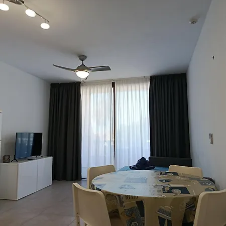 Paradise Court 29 Wifi Pool Апартаменты Адехе